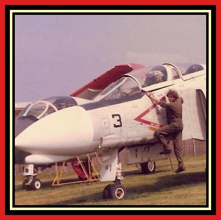 f4phantom1a.jpg